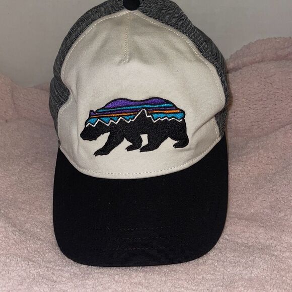 New Patagonia BEAR Trucker Mesh Hat Fits ALL - Picture 1 of 8
